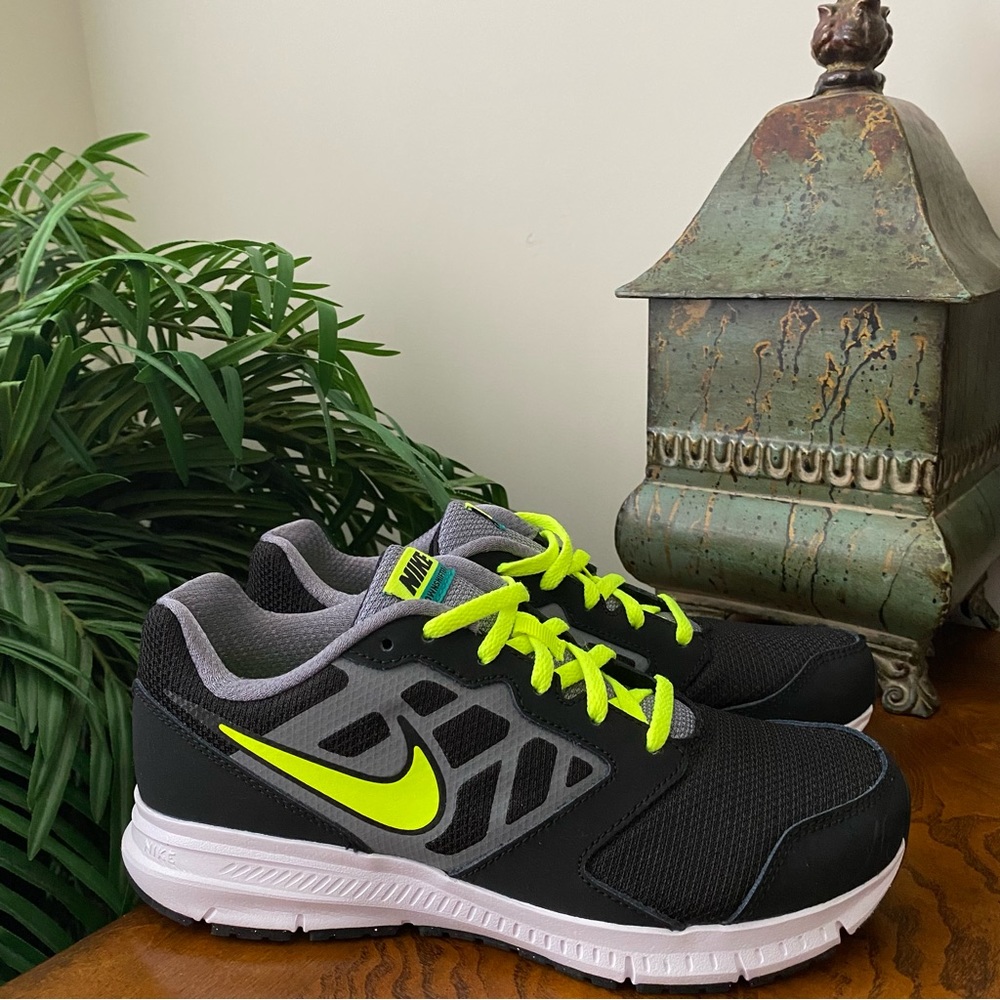 Nike Downshifter 6 Youth Black / Neon Green Sneakers